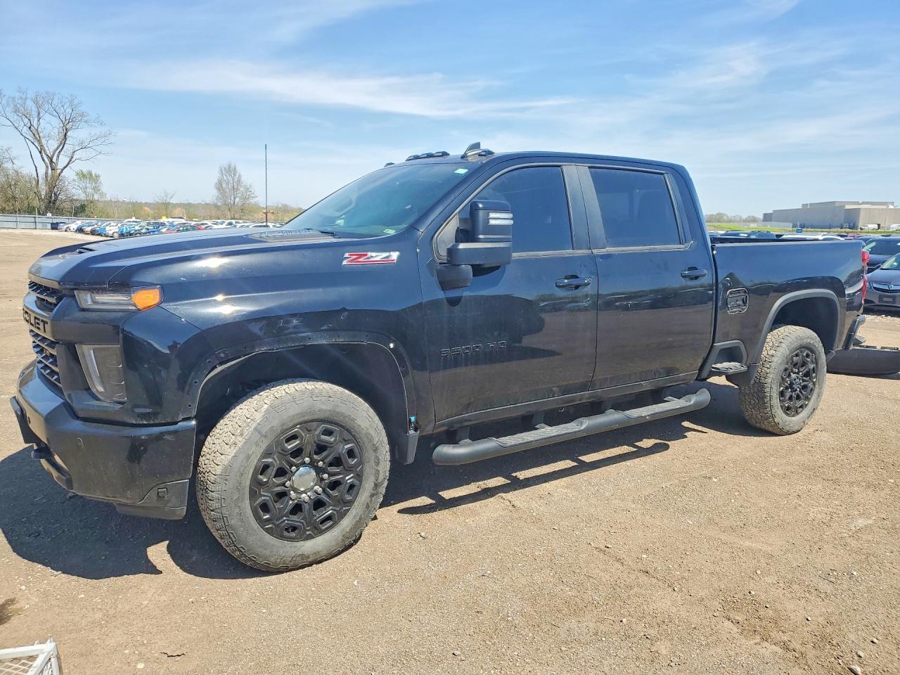 2023 Chevrolet Silverado 3500HD LT, VIN 1GC4YTEY0PF240781 — Side
