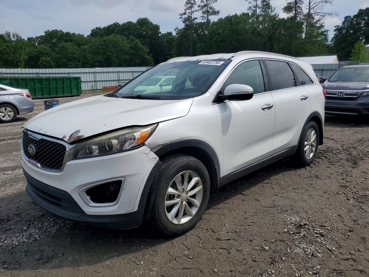 2016 Kia Sorento LX, VIN 5XYPG4A57GG156813 — Front end