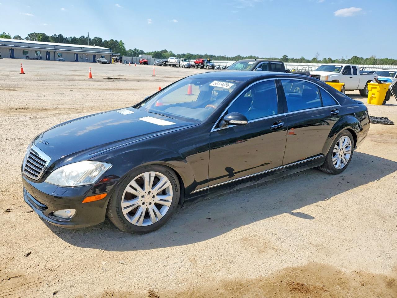 2009 Mercedes-Benz S 550, VIN WDDNG86X99A240892 — Minor dents and scratches