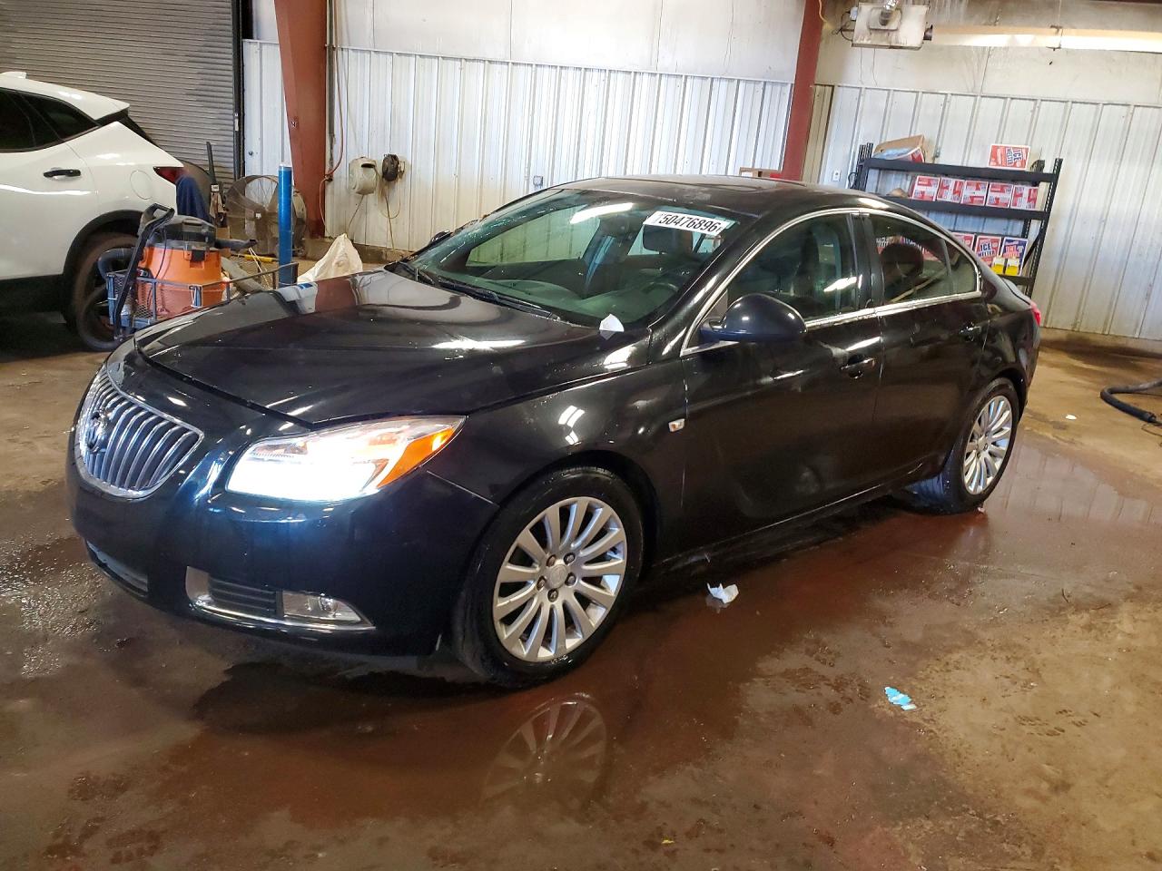 2011 Buick Regal CXL RL4, VIN W04GS5EC5B1068391 — Roof