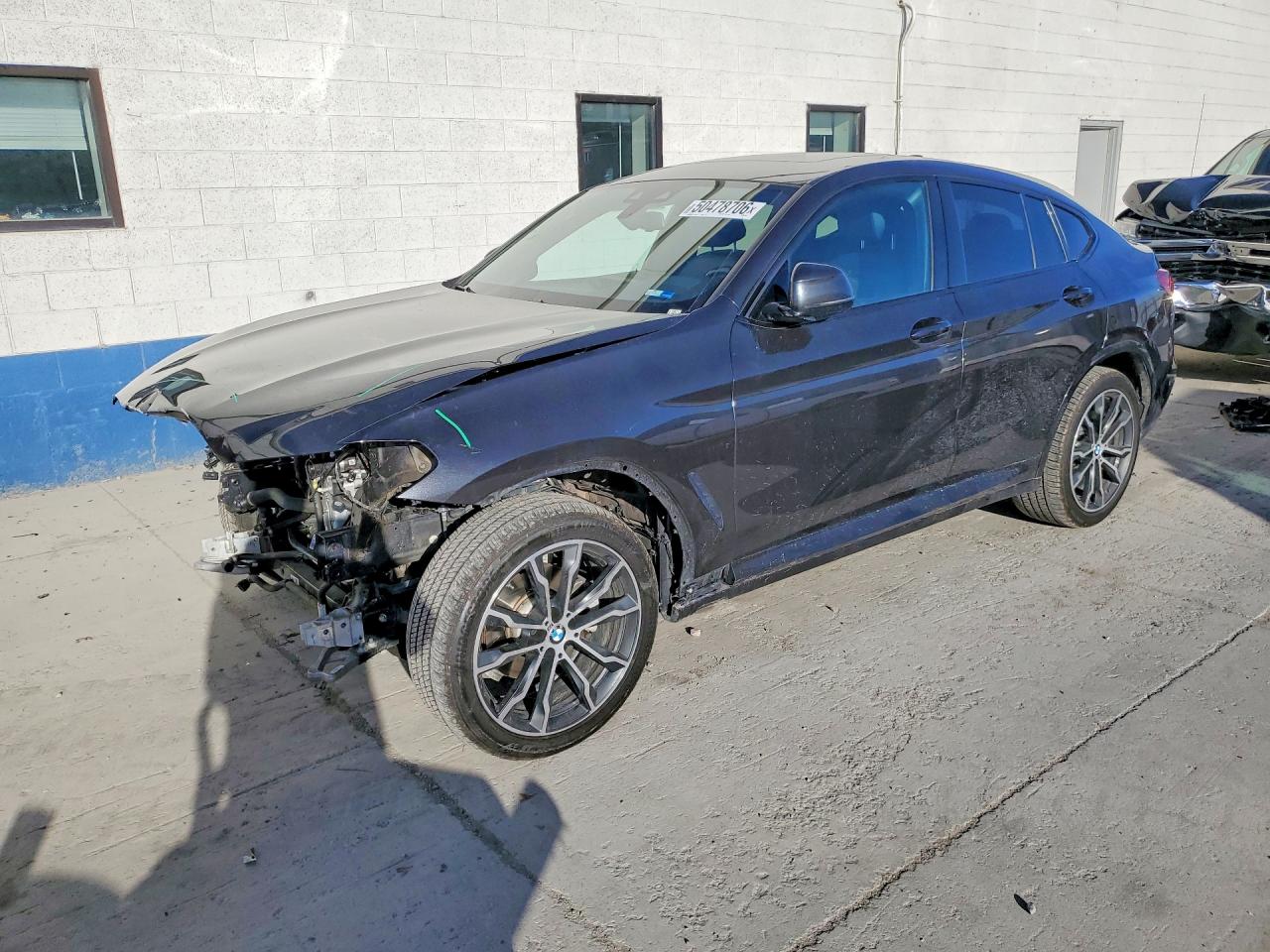 2019 BMW X4 xDrive30i, VIN 5UXUJ3C50KLG54524 — Front end