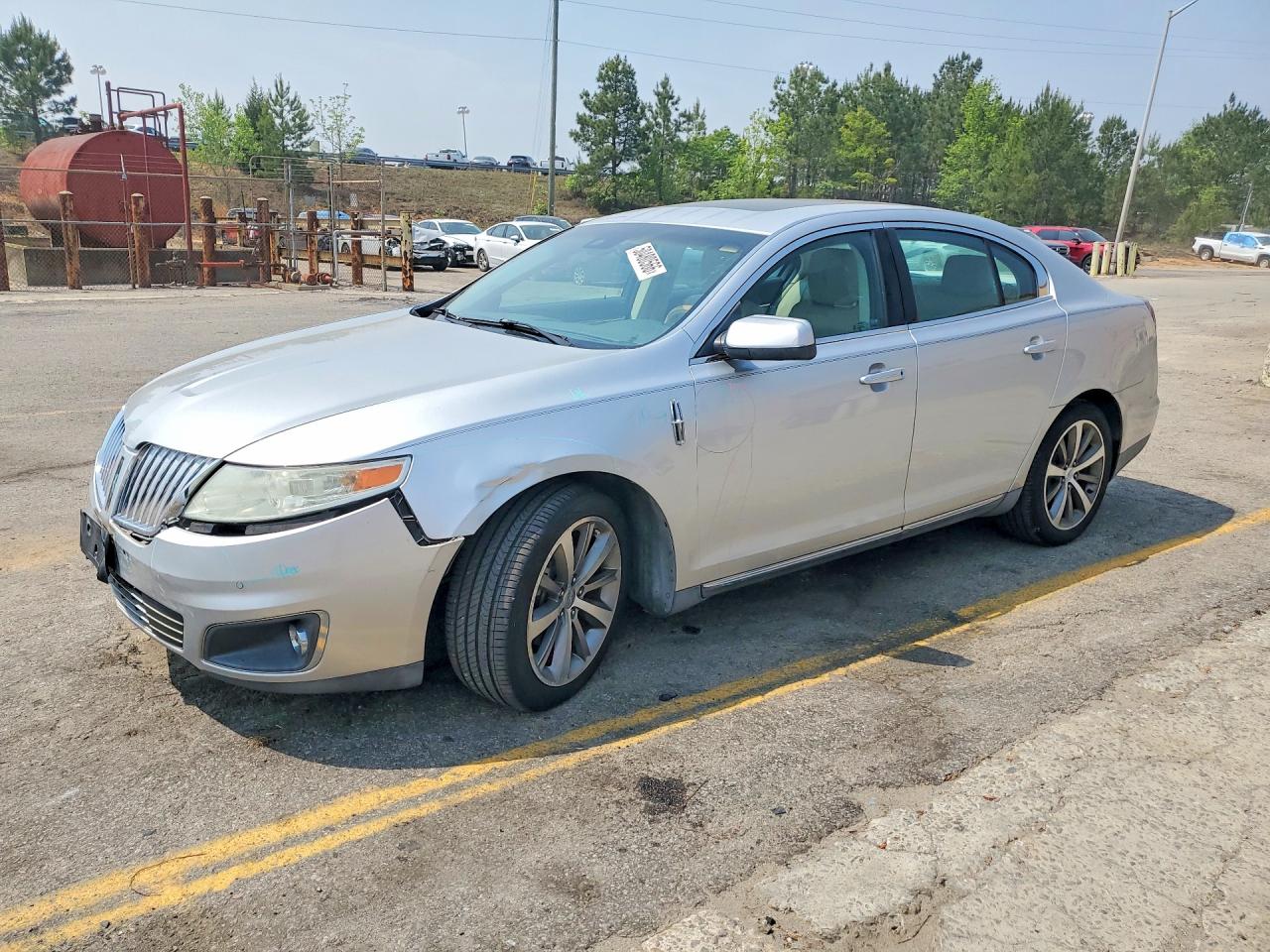 2010 Lincoln MKS, VIN 1LNHL9ER5AG610647 — Vandalism