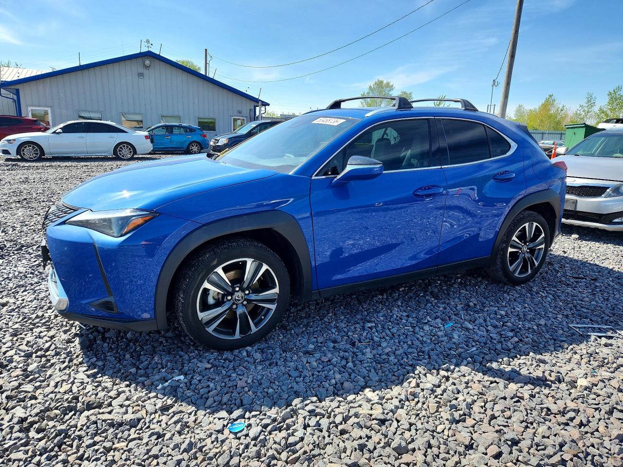 2023 Lexus UX 250h, VIN JTHX6JBH2P2133832 — Перед