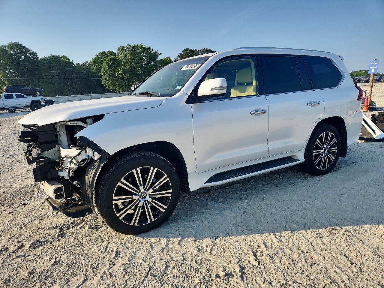 2021 Lexus LX 570, VIN JTJDY7AX4M4344022 — Перед