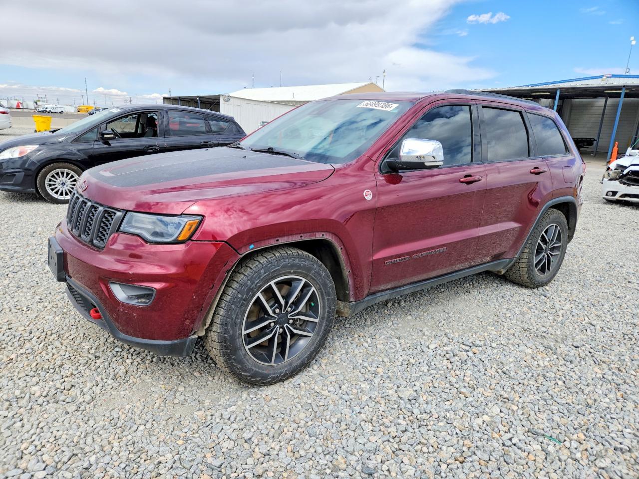 2019 Jeep Grand Cherokee Trailhawk, VIN 1C4RJFLT0KC583815 — Front end
