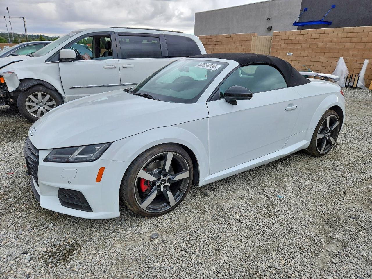 2019 Audi TT Roadster, VIN TRUTECFV6K1004723 — Днище