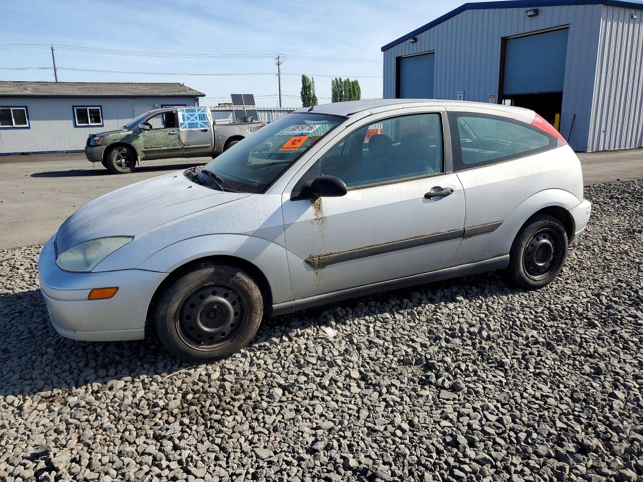 2001 Ford Focus ZX3, VIN 3FAFP313X1R139804 — Пожар
