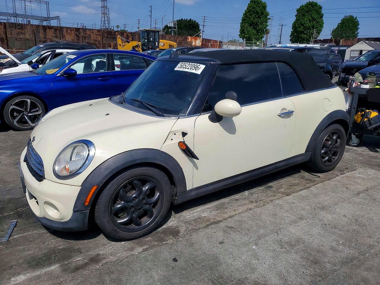 2012 MINI Convertible, VIN WMWZN3C56CT133833 — Front end