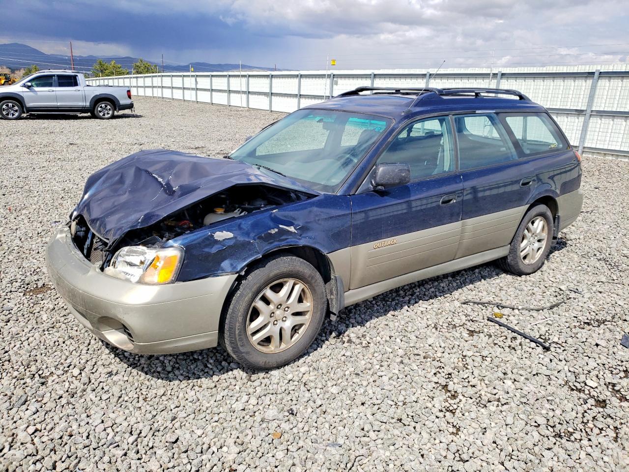 2000 Subaru Legacy Outback, VIN 4S3BH6657Y6673075 — Front end