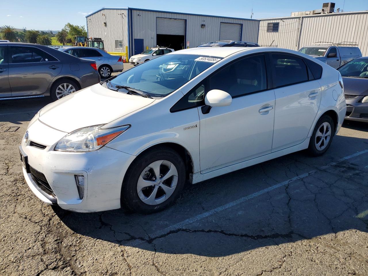 2014 Toyota Prius Three, VIN JTDKN3DU2E0369202 — Side