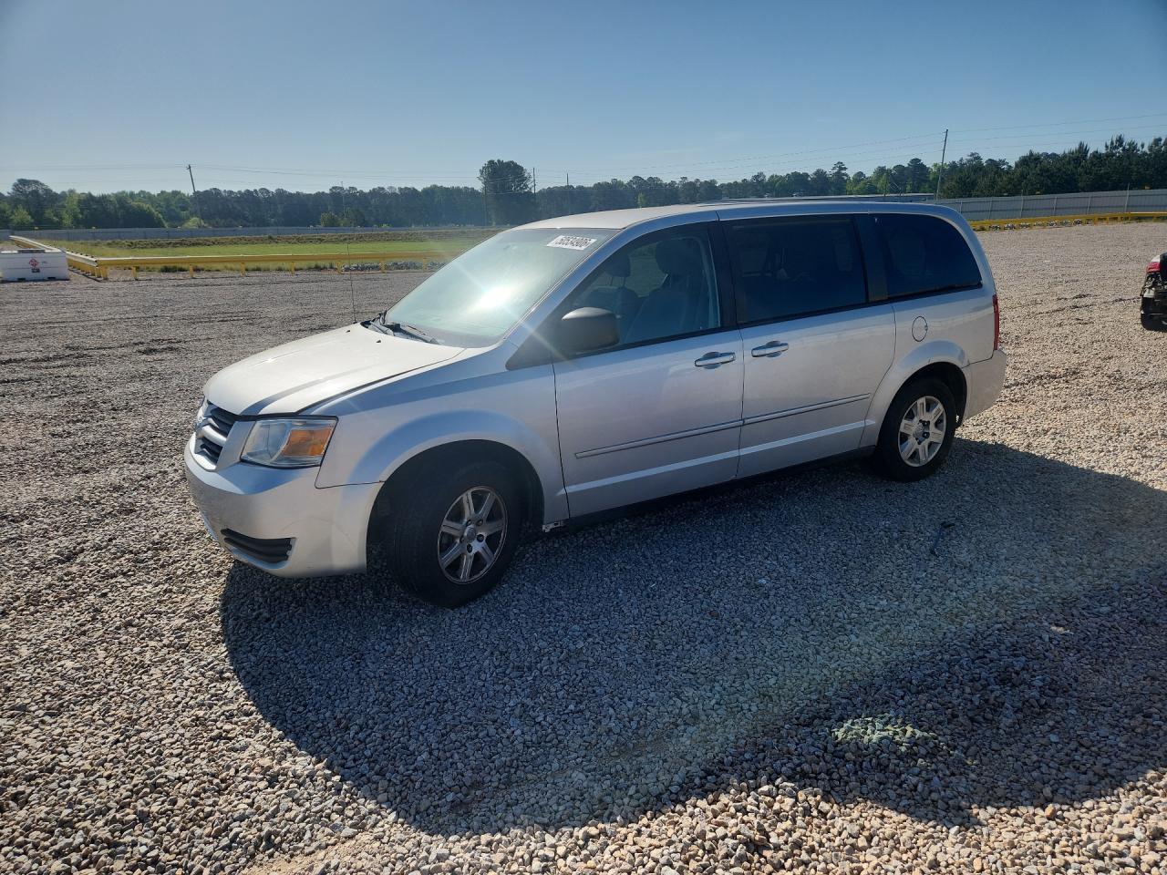 2010 Dodge Grand Caravan SE, VIN 2D4RN4DE8AR171238 — Перед