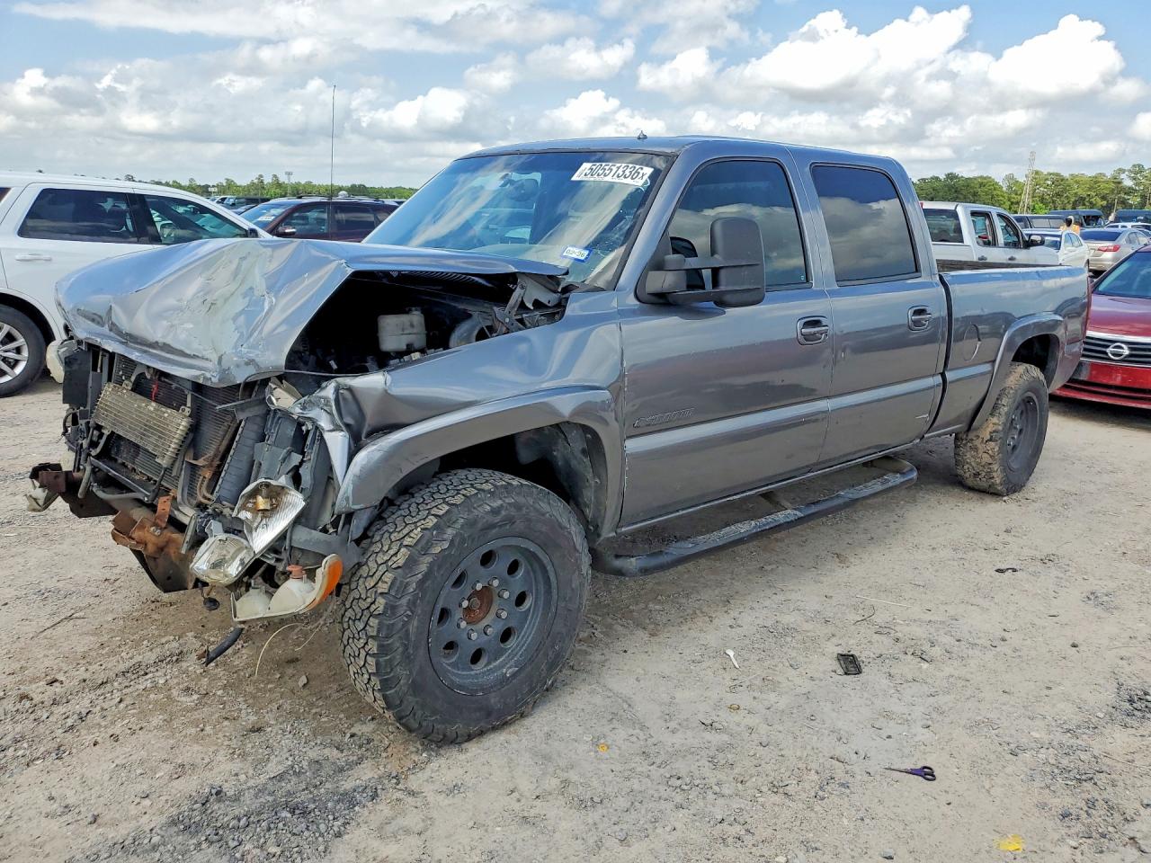 2002 Chevrolet Silverado 1500HD LT, VIN 1GCGK13U62F176113 — Перед