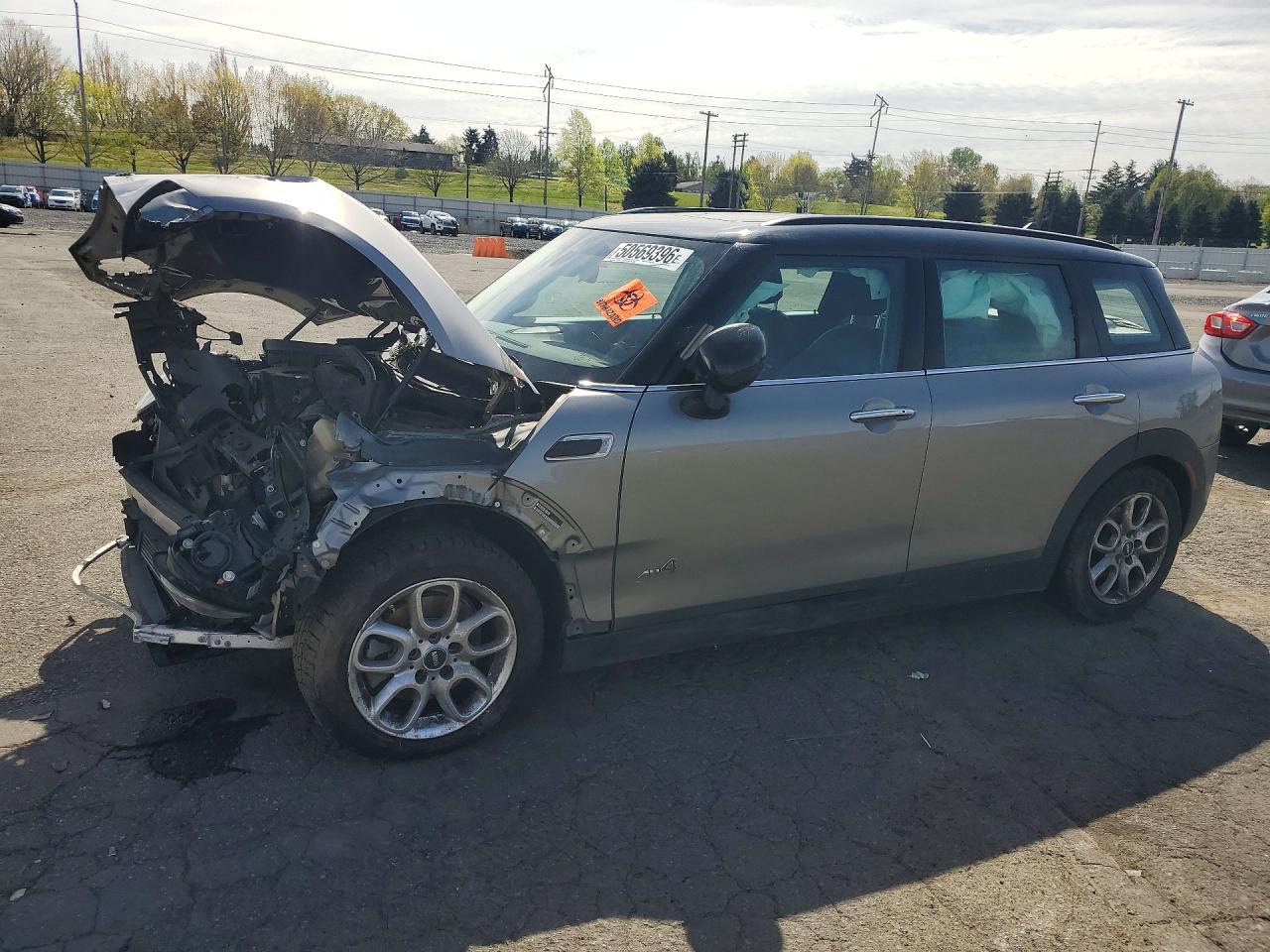 2019 MINI Clubman Cooper, VIN WMWLU1C51K2F29737 — Перед