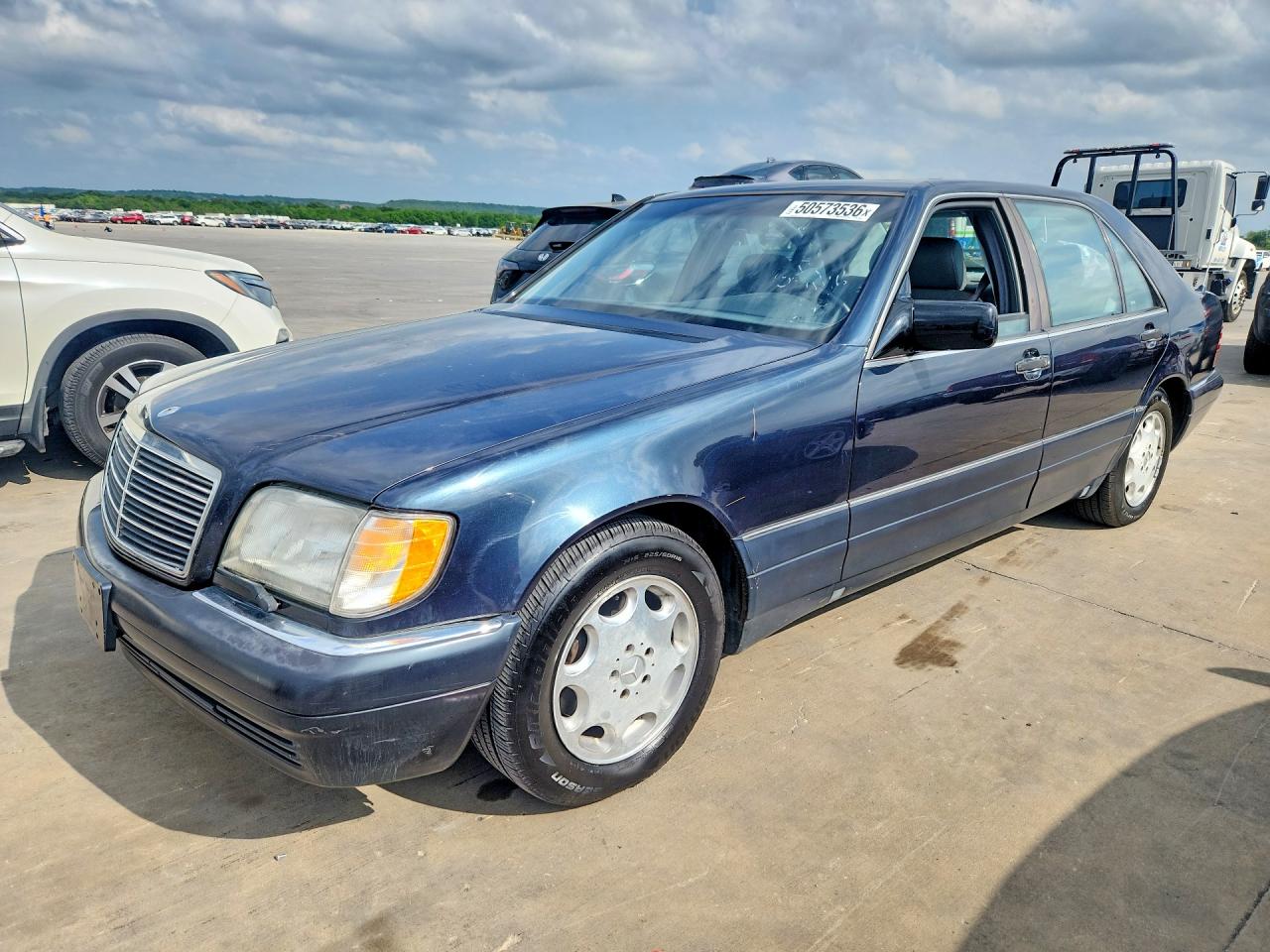 1997 Mercedes-Benz S 320/430/500, VIN WDBGA33G5VA366493 — Minor dents and scratches