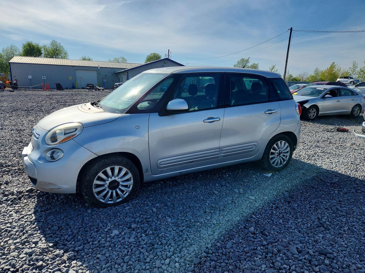 2014 FIAT 500L Easy, VIN ZFBCFABH0EZ027824 — Rear end