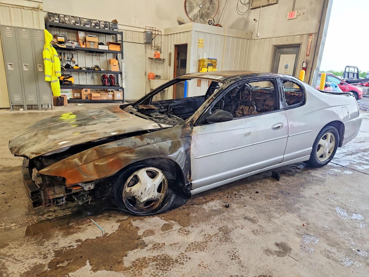 2002 Chevrolet Monte Carlo SS, VIN 2G1WX15K629135474 — Engine fire