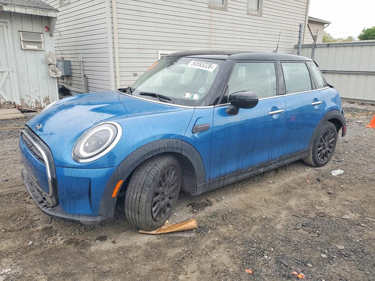 2023 MINI Hardtop 4 Door Cooper Classic, VIN WMW33DK00P2U08731 — Rear end