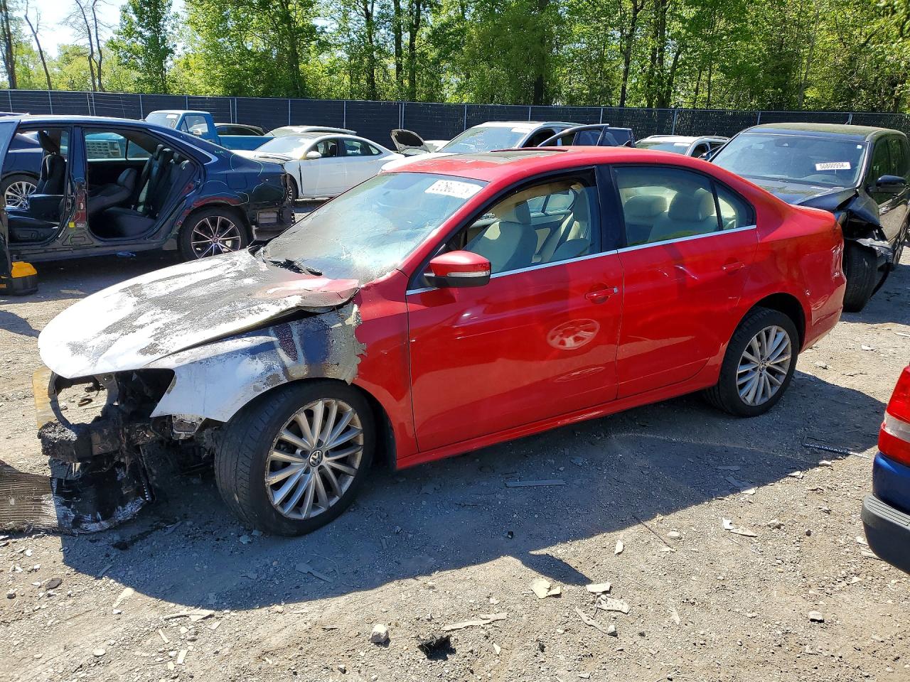 2012 Volkswagen Jetta SEL, VIN 3VWLX7AJ6CM408574 — Engine fire