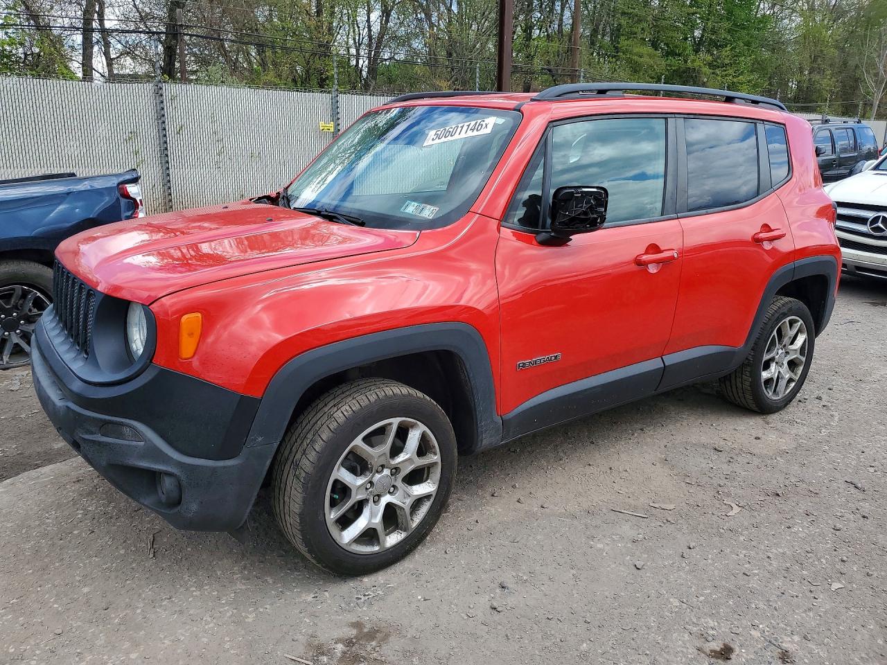 2017 Jeep Renegade Latitude, VIN ZACCJBBB0HPE62567 — Front end