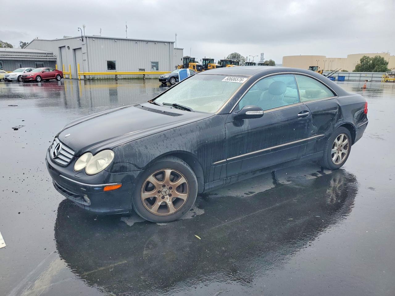 2004 Mercedes-Benz CLK 320, VIN WDBTJ65J54F072232 — Side