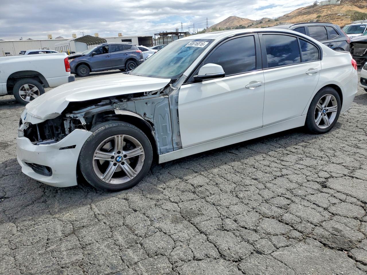 2014 BMW 3 Series 328i, VIN WBA3C1C5XEK107955 — Front end