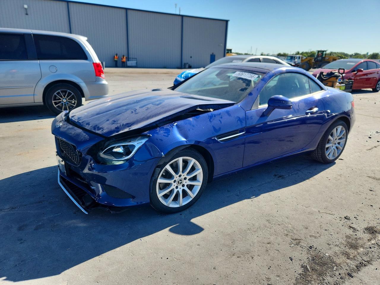 2018 Mercedes-Benz SLC 300, VIN WDDPK3JA0JF150406 — Front end