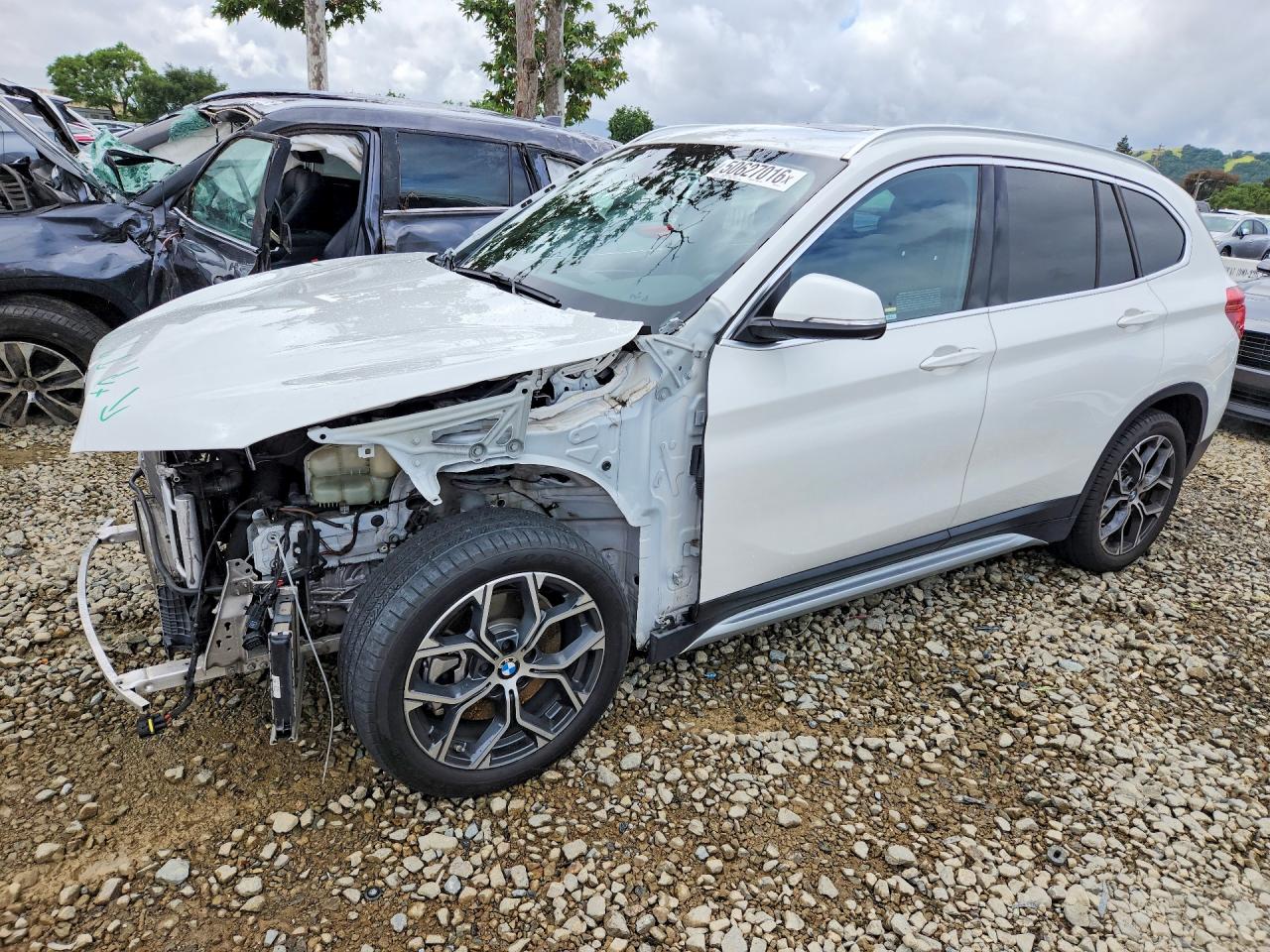 2022 BMW X1 xDrive28i, VIN WBXJG9C0XN5U66175 — Front end
