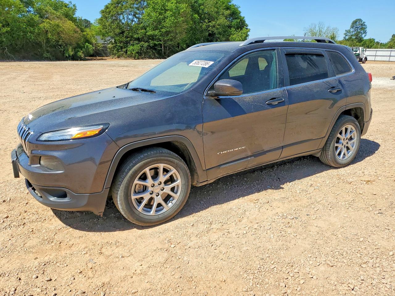2016 Jeep Cherokee Latitude, VIN 1C4PJLCB7GW195628 — Rear end