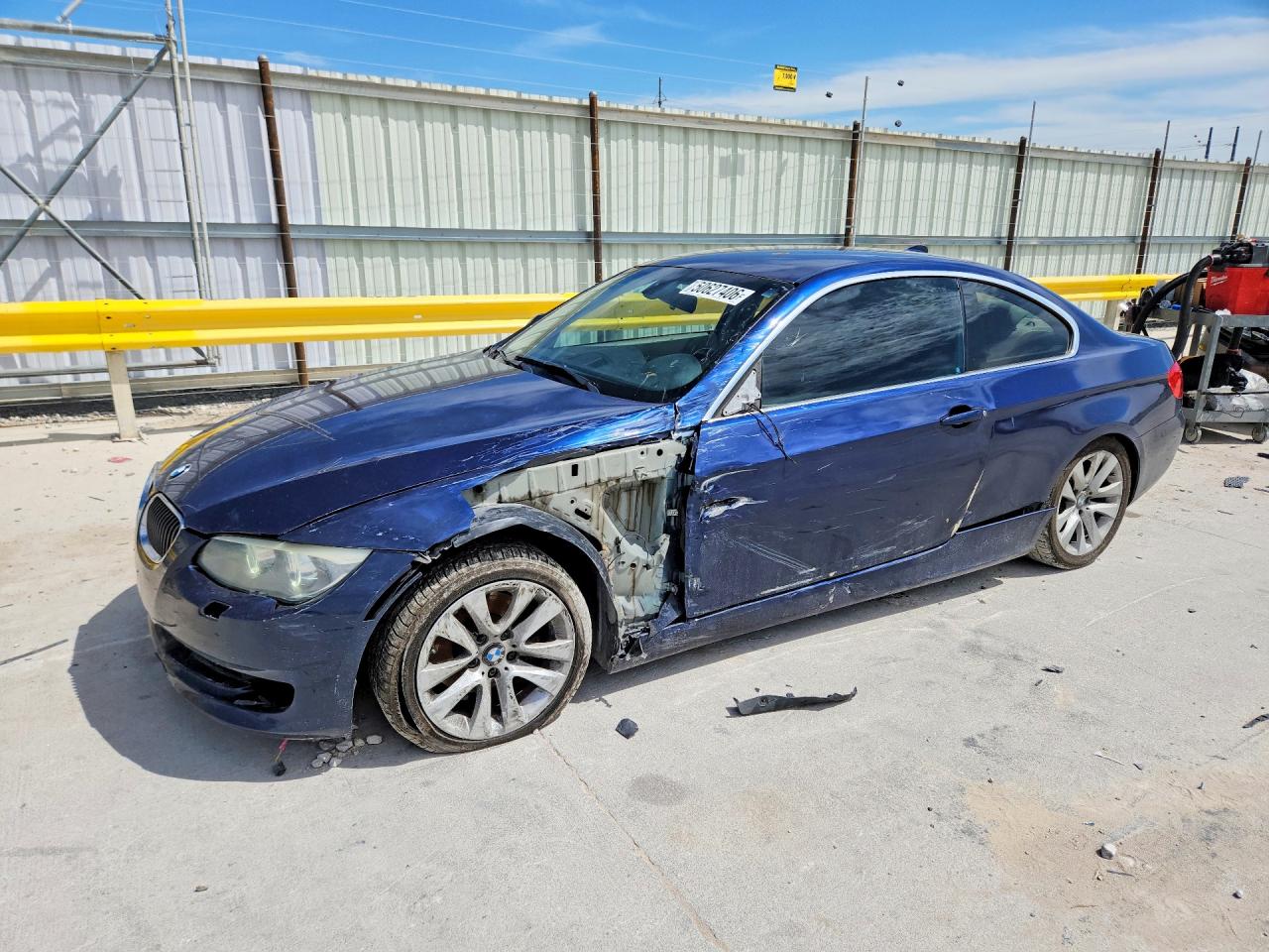 2013 BMW 3 Series 328i, VIN WBAKE3C59DE771548 — Front end