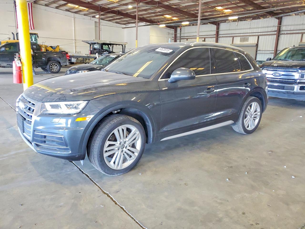 2018 Audi Q5 Premium Plus, VIN WA1BNAFY3J2248899 — Пожар в салоне