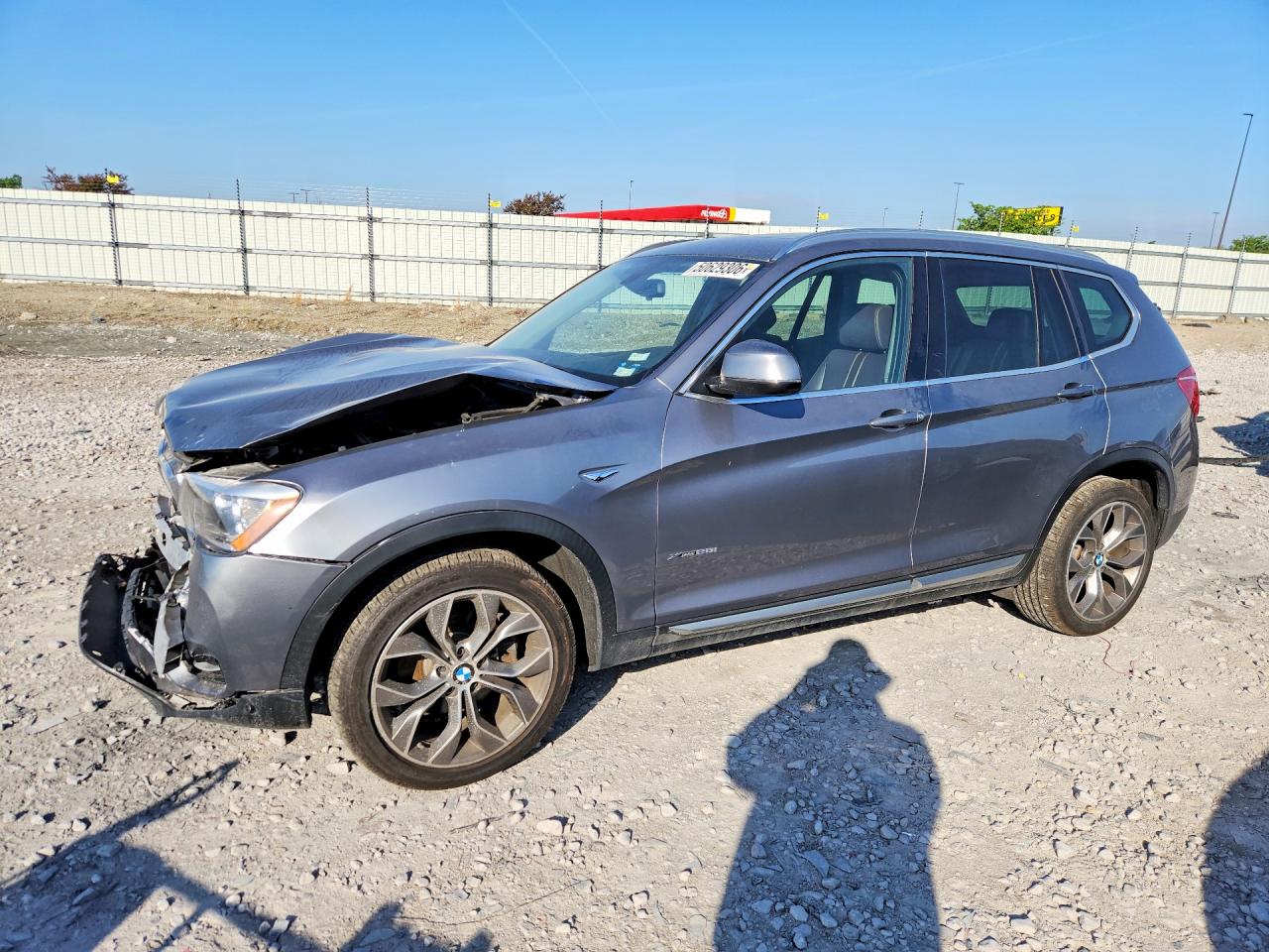 2016 BMW X3 xDrive28i, VIN 5UXWX9C54G0D84670 — Перед