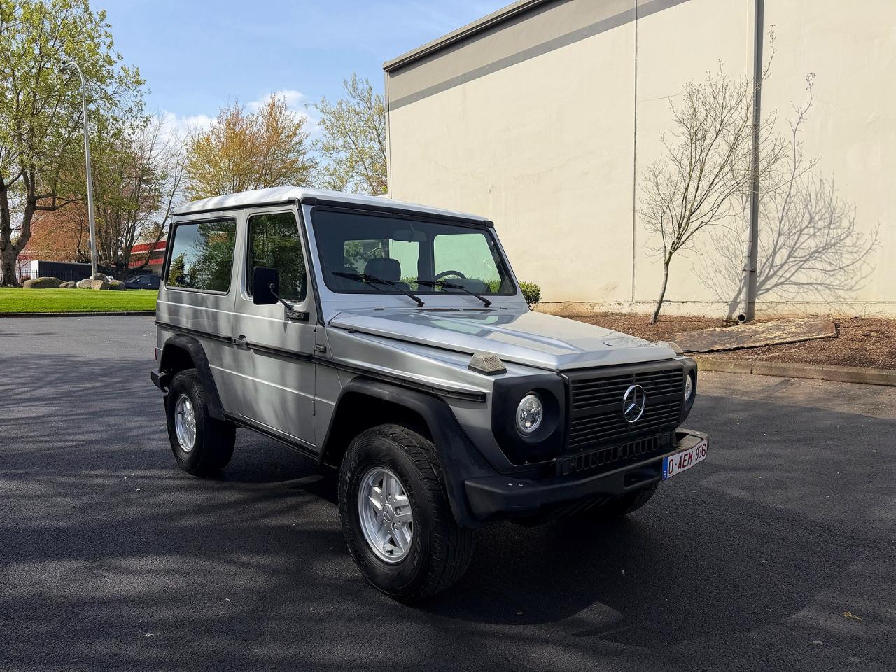 1988 Mercedes-Benz 250, VIN WDB46033717059638 — Minor dents and scratches