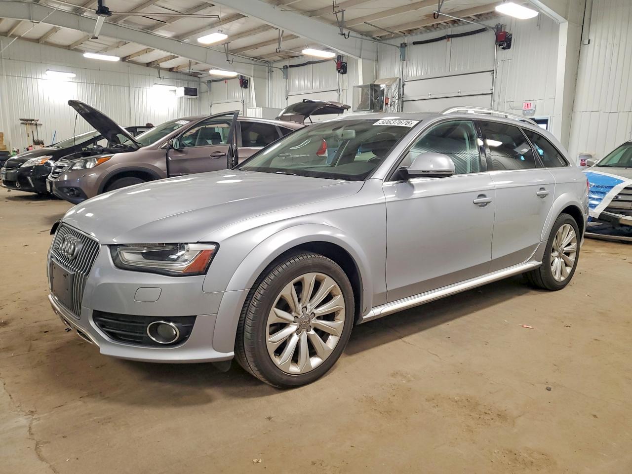 2015 Audi allroad A4 Premium, VIN WA1TFAFL8FA107247 — Перед