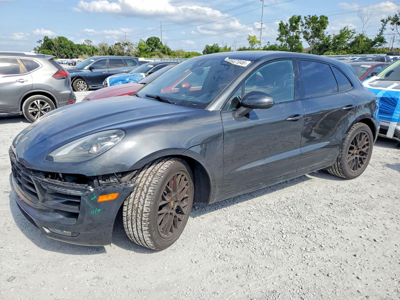 2017 Porsche Macan GTS, VIN WP1AG2A52HLB56622 — Rear end