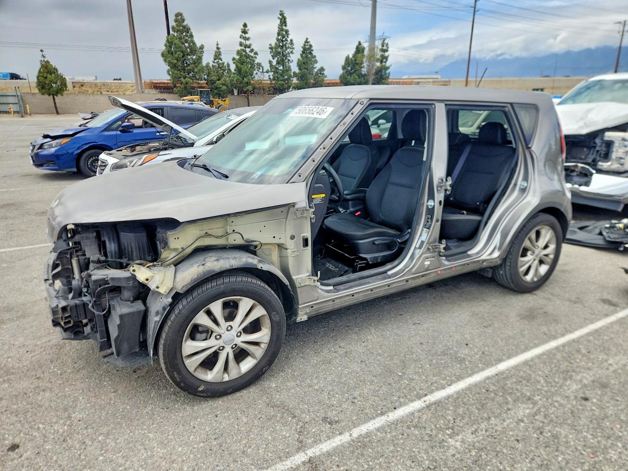 2015 Kia Soul +, VIN KNDJP3A50F7179314 — Front end