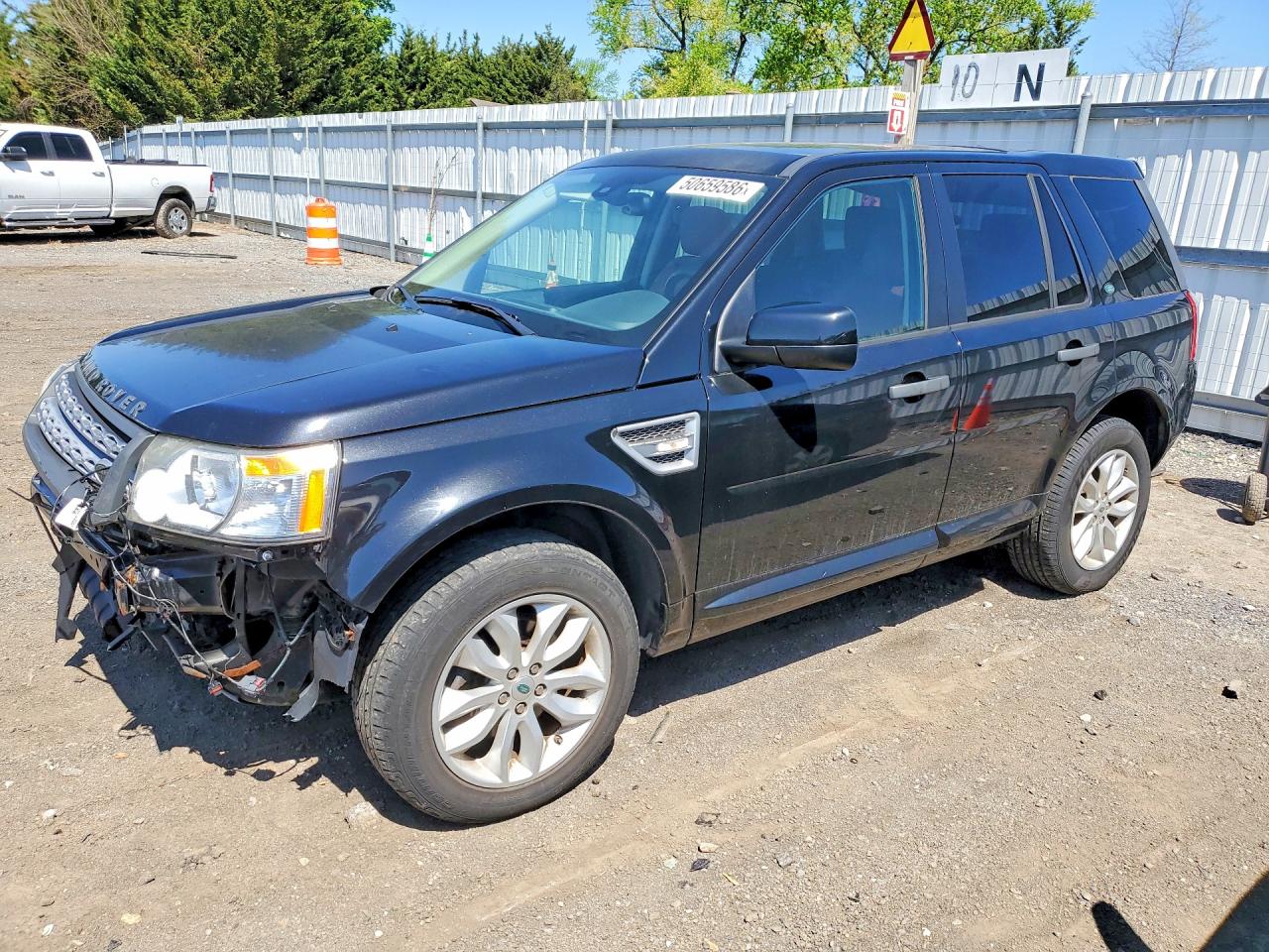 2012 Land Rover LR2 HSE, VIN SALFT2BN0CH311304 — Minor dents and scratches