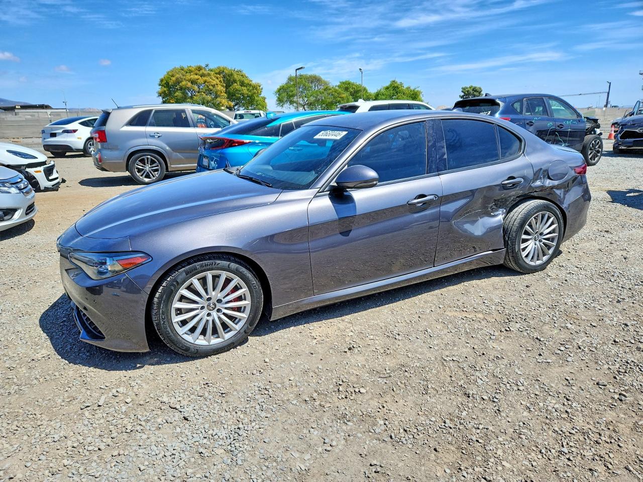 2022 Alfa Romeo Giulia, VIN ZARFAMAN2N7654057 — Бок