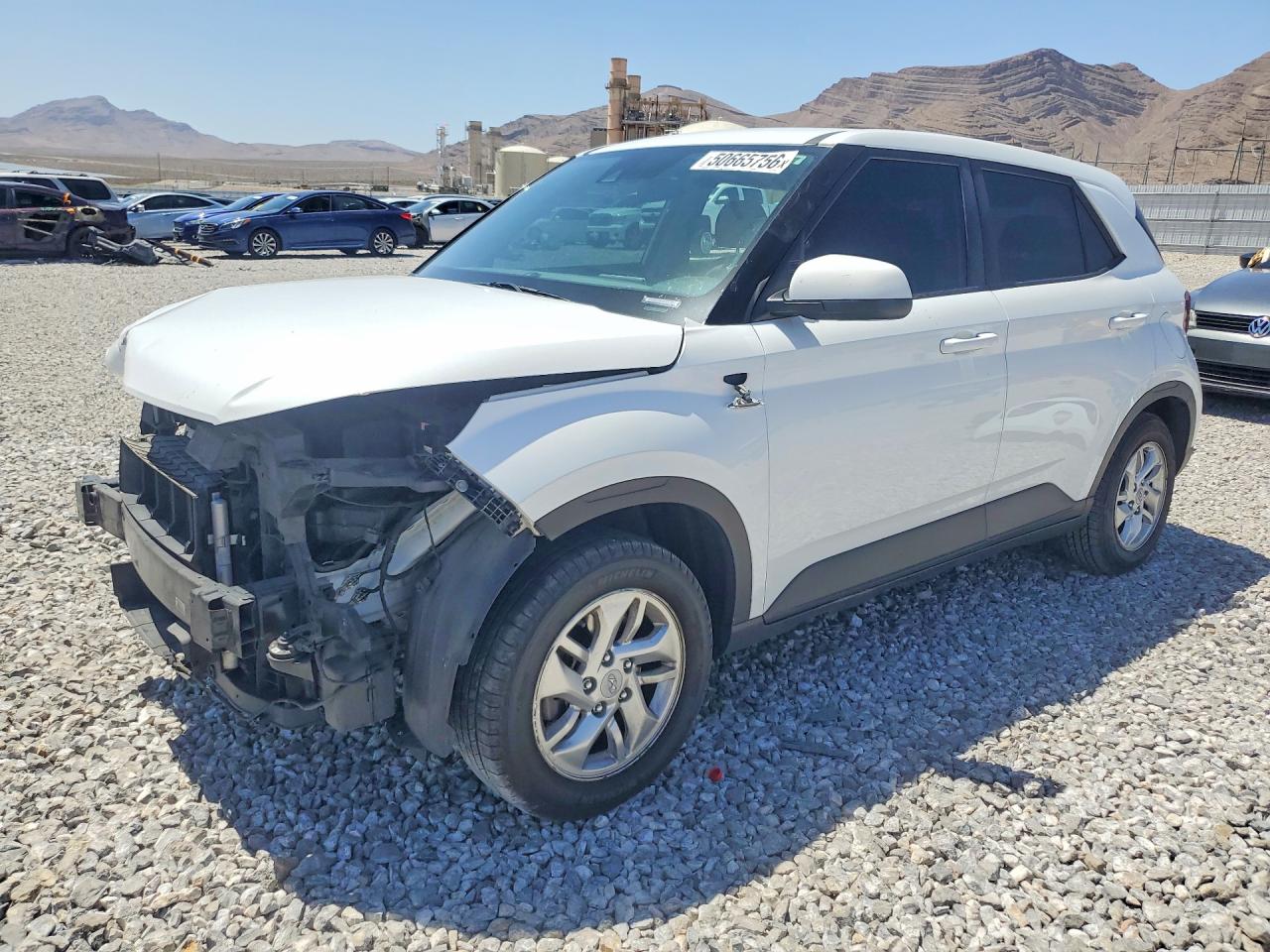 2021 Hyundai Venue SE, VIN KMHRB8A35MU129208 — Front end
