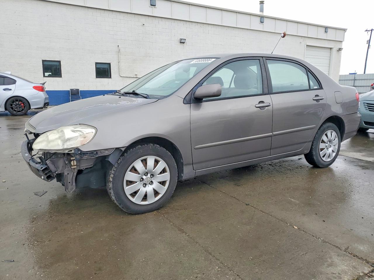 2004 Toyota Corolla LE, VIN 1NXBR32EX4Z298513 — Front end