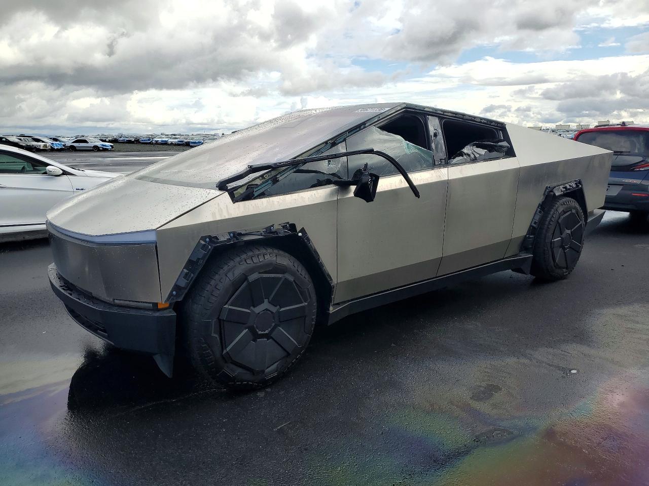 2024 Tesla Cybertruck, VIN 7G2CEHED5RA018849 — Vandalism