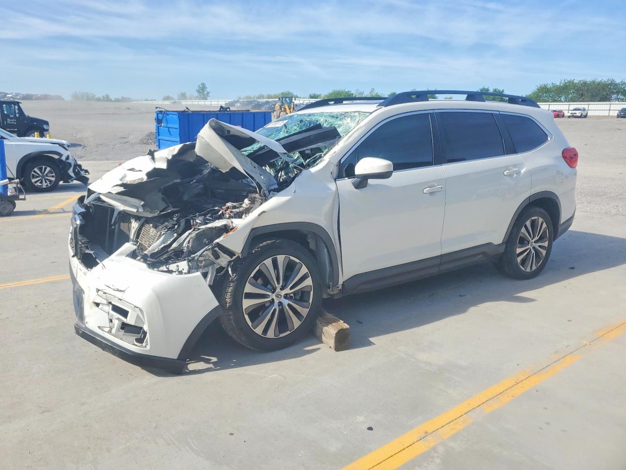 2021 Subaru Ascent Premium, VIN 4S4WMAHD3M3421948 — Front end