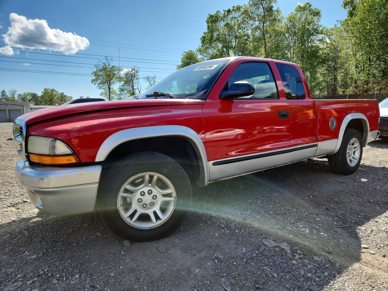 2004 Dodge Dakota SLT, VIN 1D7GL42K44S586665 — Front end