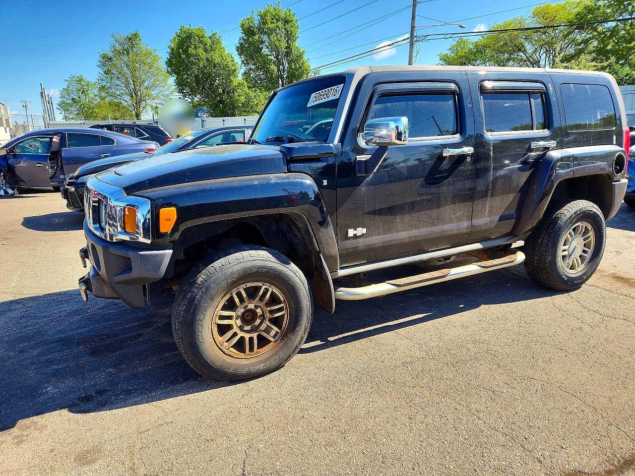 2006 Hummer H3, VIN 5GTDN136468219085 — Front end