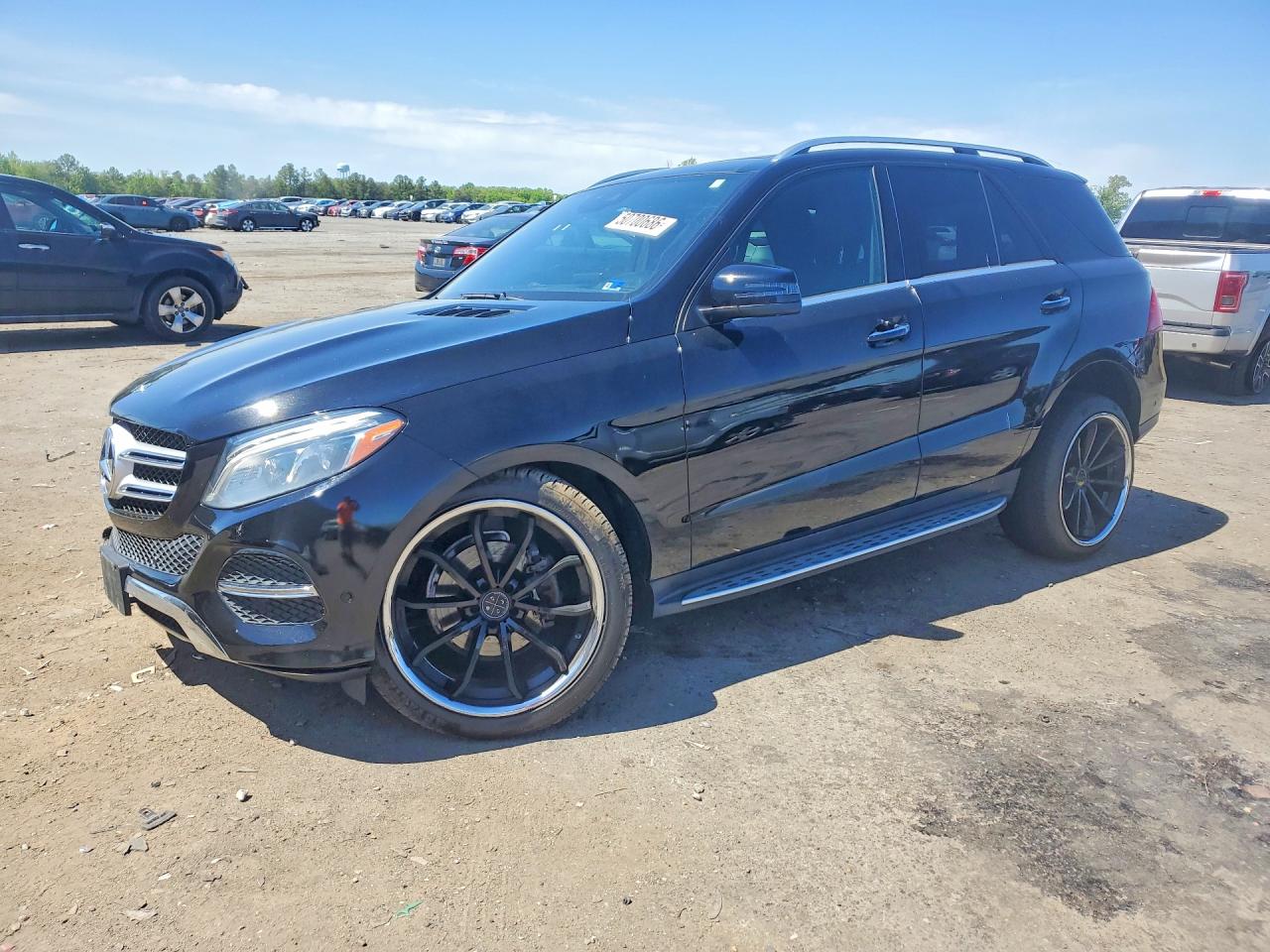 2018 Mercedes-Benz GLE 350, VIN 4JGDA5HB1JB203272 — Front end