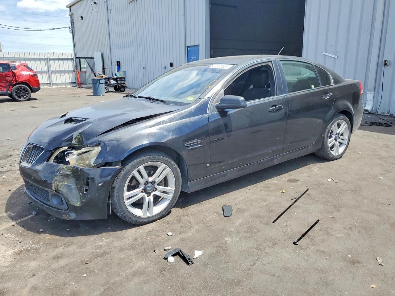 2008 Pontiac G8, VIN 6G2ER57738L131324 — Front end