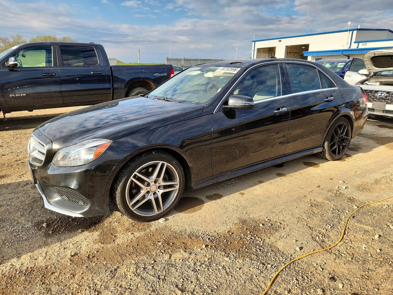 2014 Mercedes-Benz E 350 Luxury, VIN WDDHF8JB8EB017470 — Hail