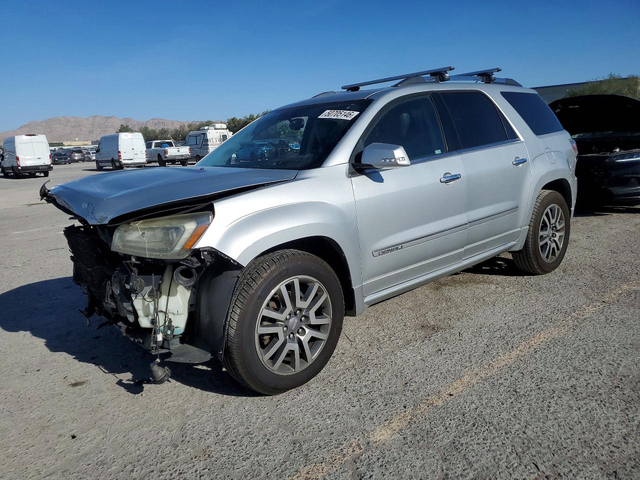 2013 GMC Acadia Denali, VIN 1GKKVTKD5DJ170760 — Перед