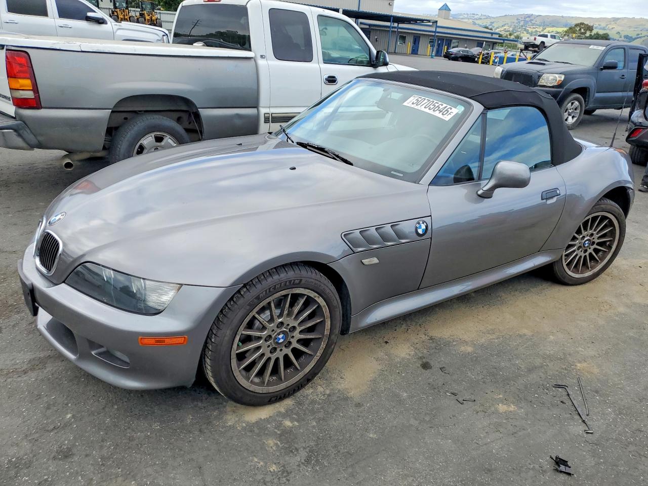 2002 BMW Z3 3.0, VIN 4USCN53412LJ60409 — Зад