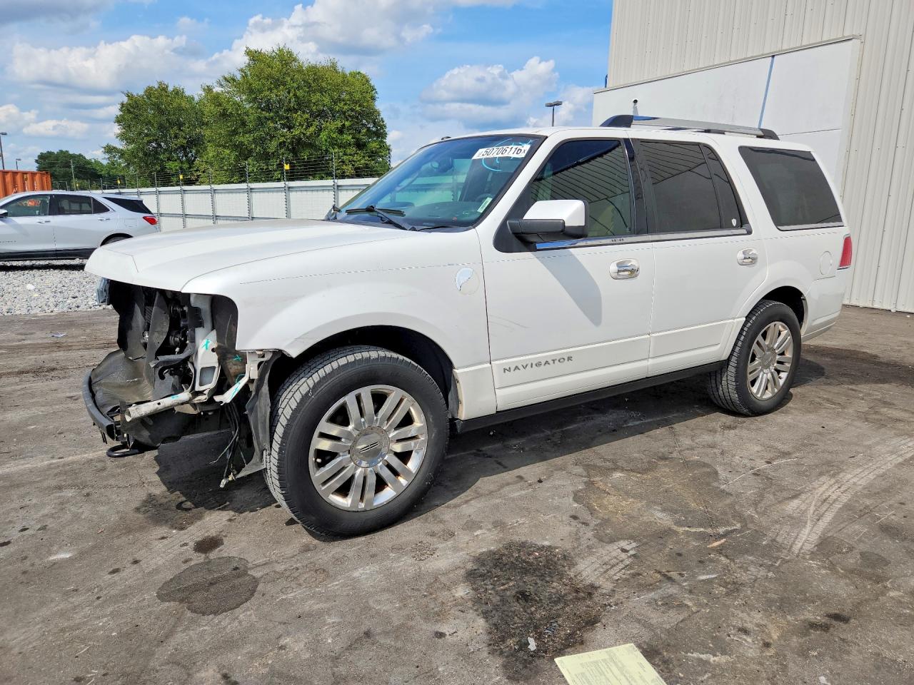 2012 Lincoln Navigator, VIN 5LMJJ2H53CEL00208 — Front end