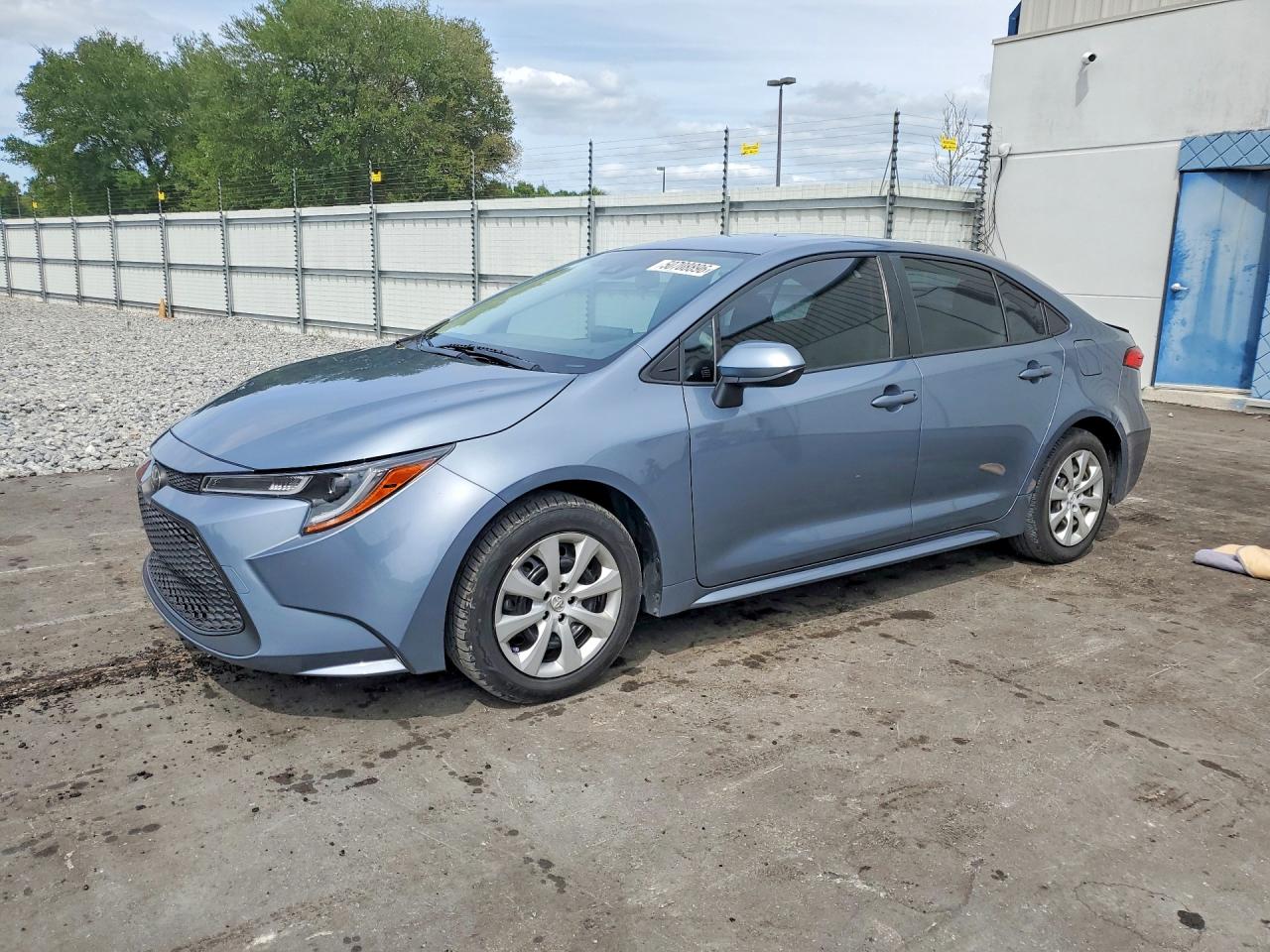 2022 Toyota Corolla LE, VIN JTDEPMAE9N3006095 — Rear end